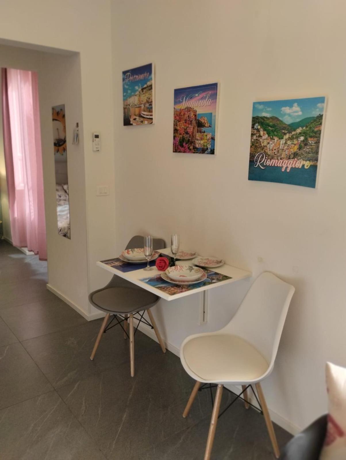 Casa Vacanze Buddy La Tua Base Per Visitare Il Mare Delle Cinque Terre Lägenhet La Spezia Exteriör bild