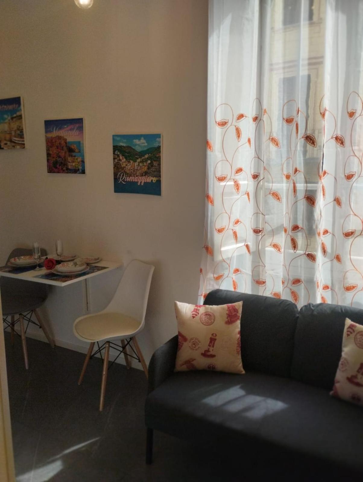 Casa Vacanze Buddy La Tua Base Per Visitare Il Mare Delle Cinque Terre Lägenhet La Spezia Exteriör bild