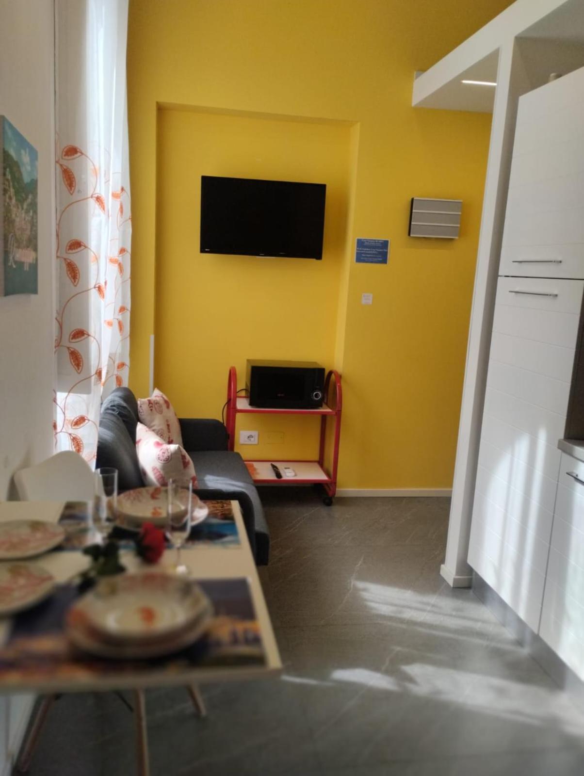 Casa Vacanze Buddy La Tua Base Per Visitare Il Mare Delle Cinque Terre Lägenhet La Spezia Exteriör bild